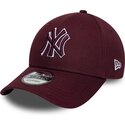 shapka-izvita-chervena-reguliruem-9forty-team-outline-na-new-york-yankees-mlb-ot-new-era