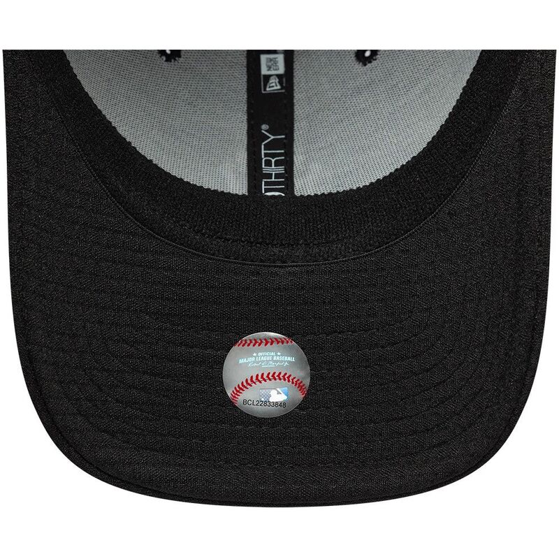 shapka-izvita-cherna-prilepnala-39thirty-stretch-mesh-na-new-york-yankees-mlb-ot-new-era