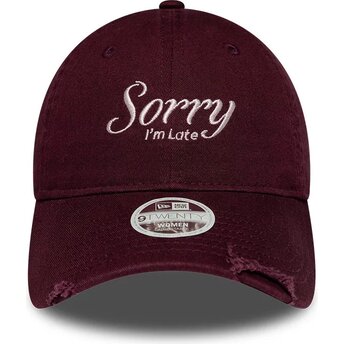 Шапка извита червена регулируем 9TWENTY Slogan Sorry I'm Late от New Era