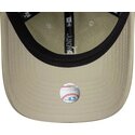 shapka-izvita-bezhov-reguliruem-9twenty-washed-pu-na-los-angeles-dodgers-mlb-ot-new-era