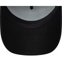 shapka-izvita-cherna-snapbek-9forty-e-frame-rubber-na-new-york-ot-new-era
