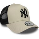 shapka-izvita-traker-bezhov-snapbek-a-frame-league-essential-na-new-york-yankees-mlb-ot-new-era