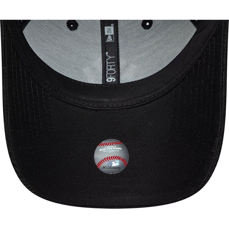 shapka-izvita-cherna-snapbek-9forty-entry-cord-na-new-york-yankees-mlb-ot-new-era