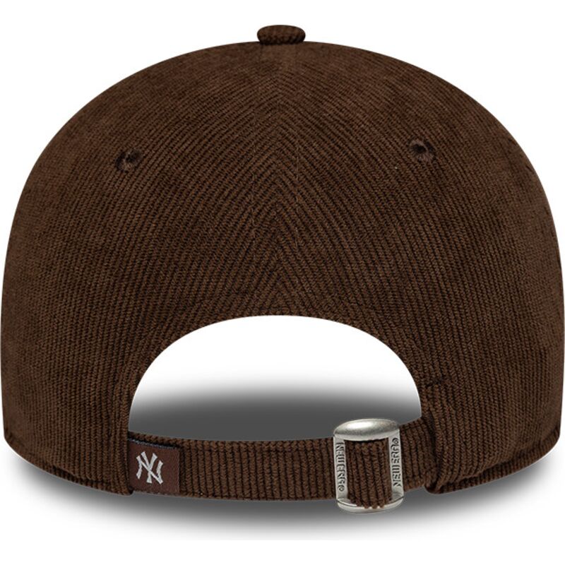 shapka-izvita-kafyav-reguliruem-9twenty-cord-script-na-new-york-yankees-mlb-ot-new-era