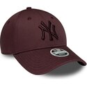 shapka-izvita-chervena-reguliruem-9forty-league-essential-na-new-york-yankees-mlb-ot-new-era