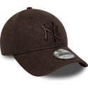 shapka-izvita-kafyav-snapbek-9forty-winter-na-new-york-yankees-mlb-ot-new-era