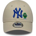 shapka-izvita-bezhov-reguliruem-9forty-monster-icon-na-new-york-yankees-mlb-ot-new-era