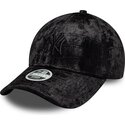 shapka-izvita-cherna-reguliruem-9forty-pattern-velour-na-new-york-yankees-mlb-ot-new-era