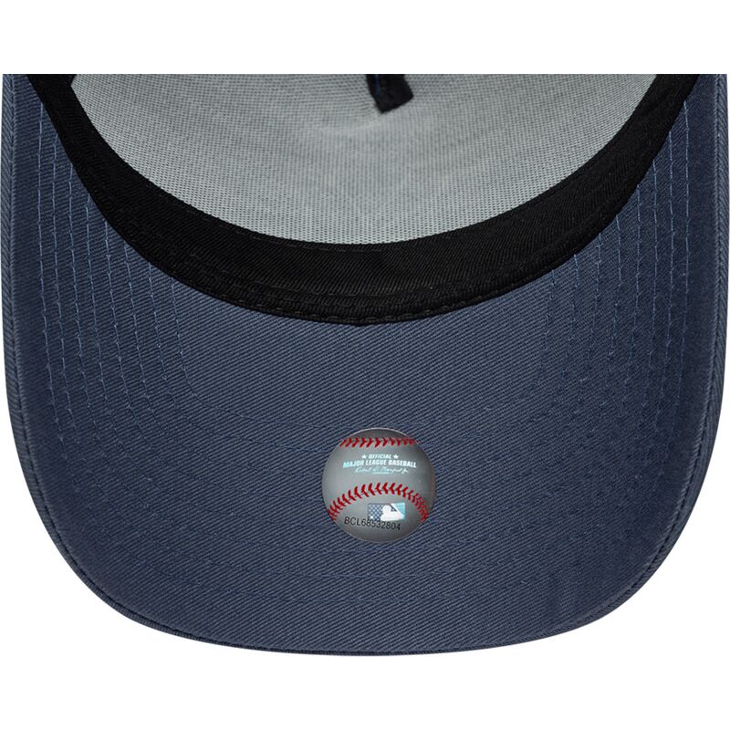 shapka-izvita-sinya-snapbek-9forty-e-frame-league-essential-na-new-york-yankees-mlb-ot-new-era