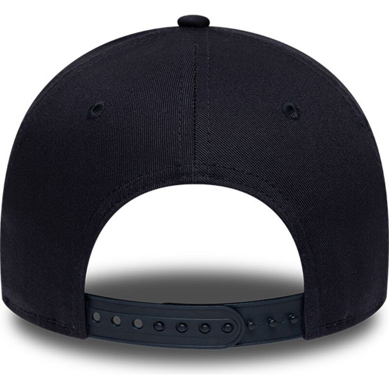 shapka-izvita-tmnosin-snapbek-9forty-e-frame-team-outline-na-new-york-yankees-mlb-ot-new-era