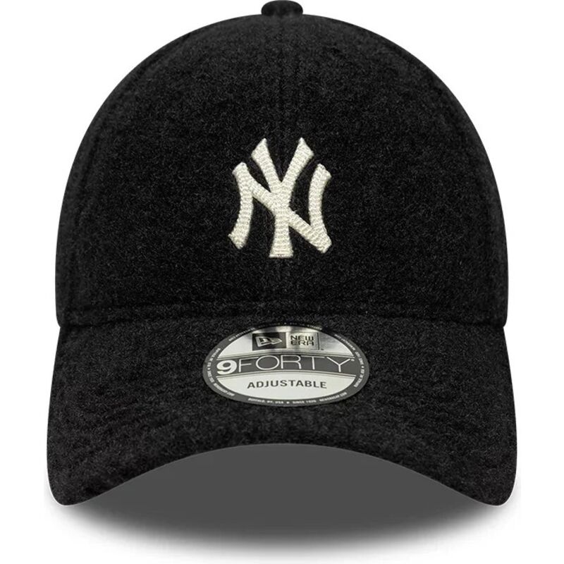 shapka-izvita-cherna-snapbek-9forty-winter-borg-na-new-york-yankees-mlb-ot-new-era