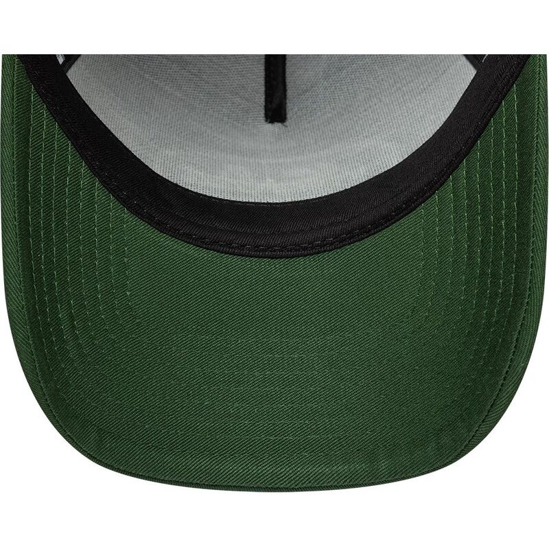 shapka-izvita-traker-zelena-snapbek-a-frame-oval-patch-foam-ot-new-era shapka-izvita-traker-zelena-snapbek-a-frame-oval-patch-foam-ot-new-era