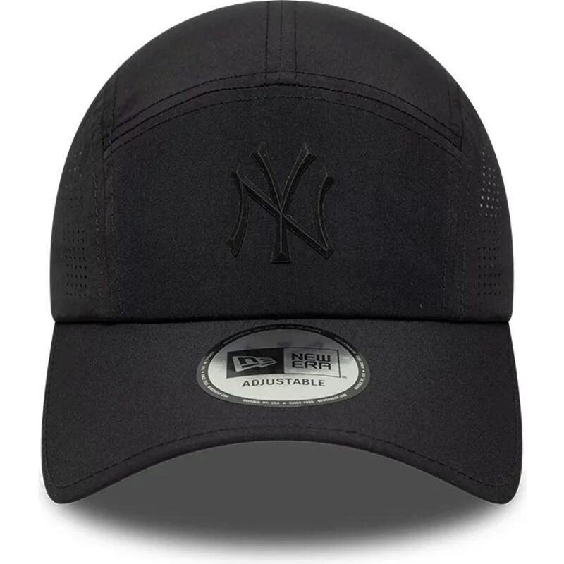 shapka-izvita-traker-cherna-snapbek-runner-tech-midi-na-new-york-yankees-mlb-ot-new-era