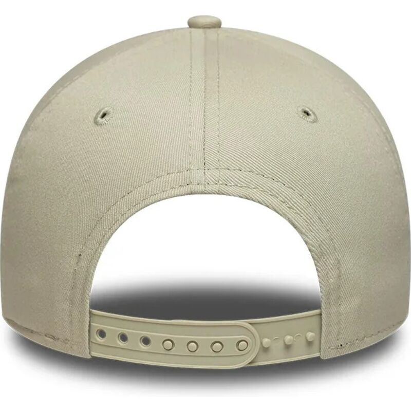 shapka-izvita-bezhov-snapbek-e-frame-league-essential-na-new-york-yankees-mlb-ot-new-era