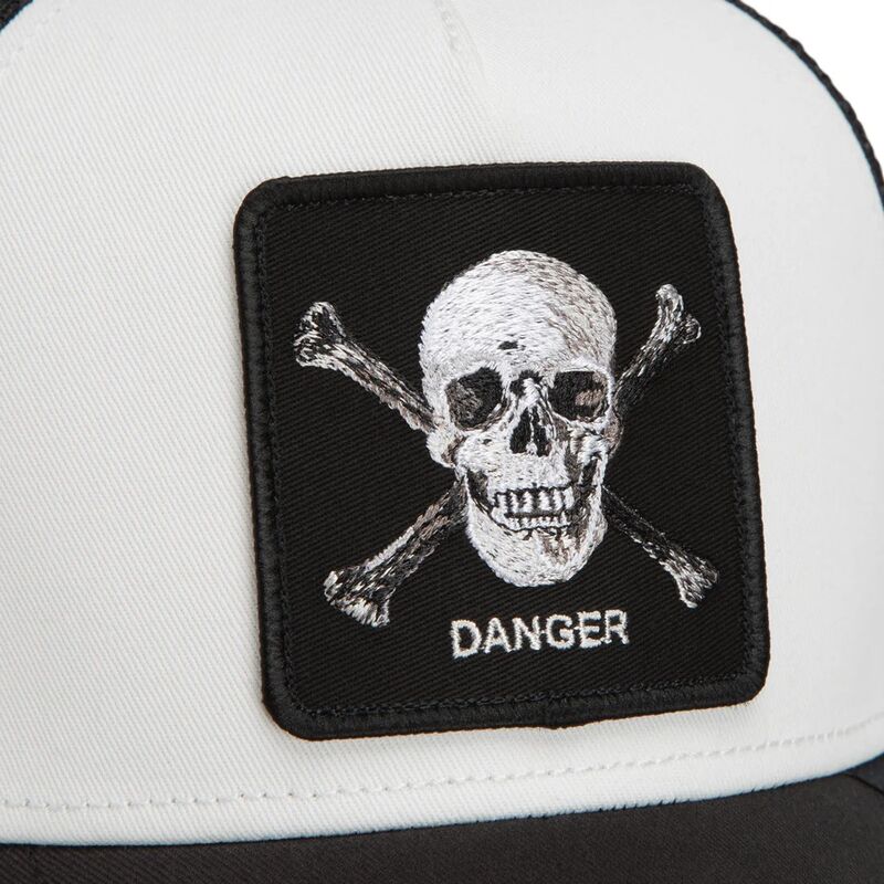 shapka-izvita-traker-cherna-snapbek-danger-skull-and-crossbones-original-recipe-the-farm-goorin-bros