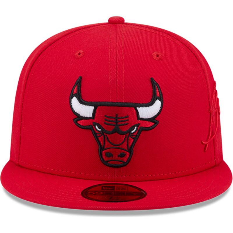 shapka-ploska-chervena-prilepnala-59fifty-side-script-na-chicago-bulls-nba-ot-new-era