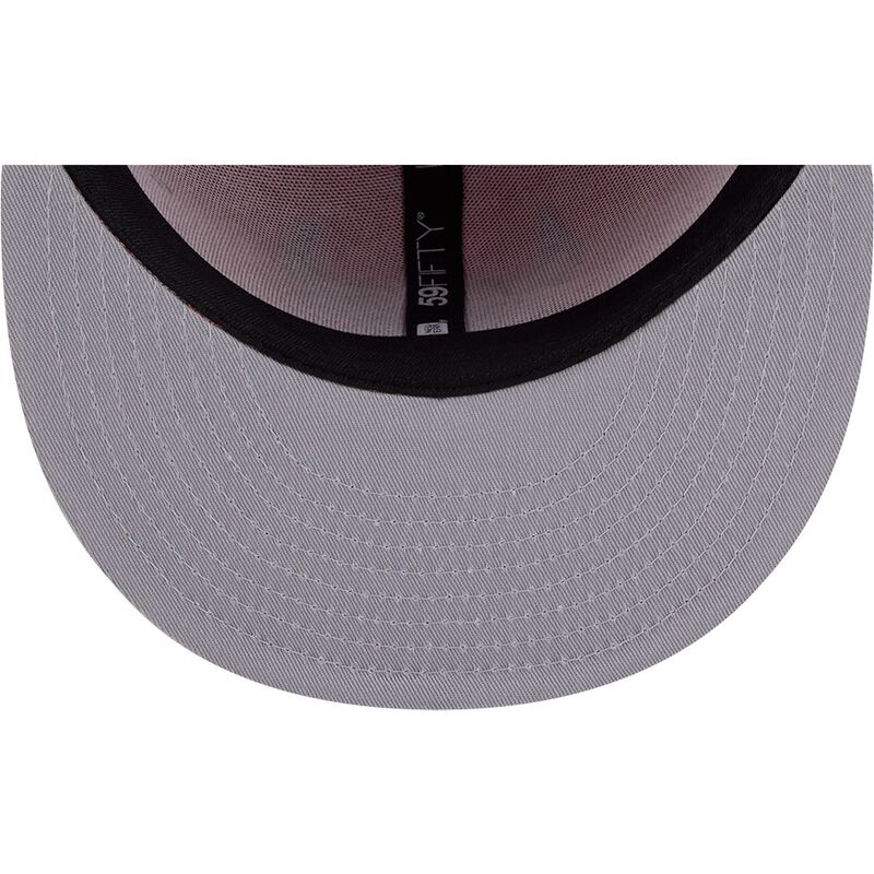 shapka-ploska-chervena-prilepnala-59fifty-side-script-na-chicago-bulls-nba-ot-new-era
