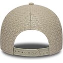 shapka-izvita-bezhov-reguliruem-9forty-pu-weave-na-new-york-yankees-mlb-ot-new-era