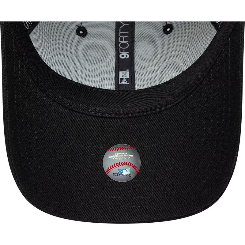 shapka-izvita-cherna-reguliruem-9forty-league-essential-na-new-york-yankees-mlb-ot-new-era