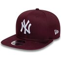 shapka-ploska-chervena-snapbek-9fifty-original-fit-league-essential-na-new-york-yankees-mlb-ot-new-era