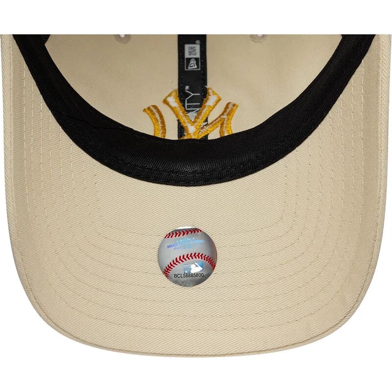 shapka-izvita-bezhov-reguliruem-dorado-9twenty-league-essential-na-new-york-yankees-mlb-ot-new-era