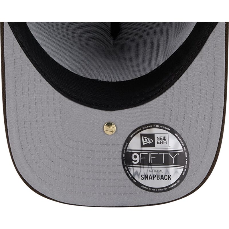 shapka-izvita-kafyav-snapbek-9fifty-a-frame-precurved-visor-pin-na-atlanta-braves-mlb-ot-new-era