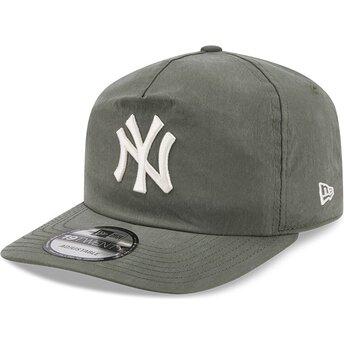 Шапка извита зелена снапбек 19TWENTY Precurved на New York Yankees MLB от New Era