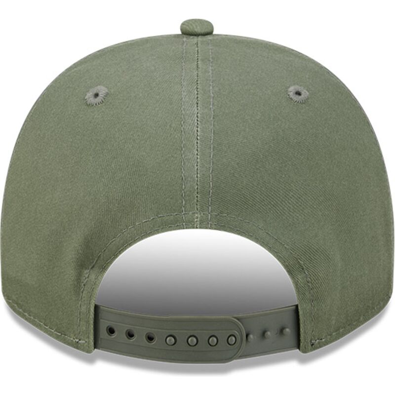 shapka-izvita-zelena-snapbek-9fifty-a-frame-precurved-side-pin-na-las-vegas-raiders-nfl-ot-new-era