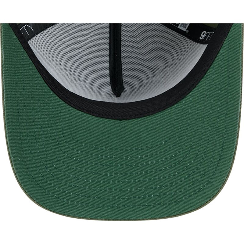 shapka-izvita-zelena-snapbek-9fifty-a-frame-precurved-side-pin-na-las-vegas-raiders-nfl-ot-new-era