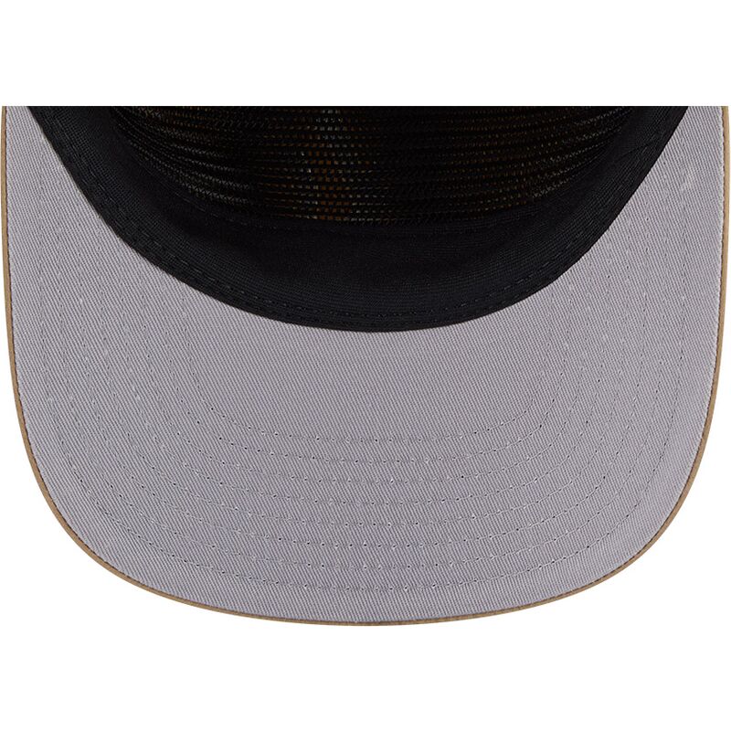 shapka-izvita-bezhov-snapbek-19twenty-precurved-na-new-york-yankees-mlb-ot-new-era