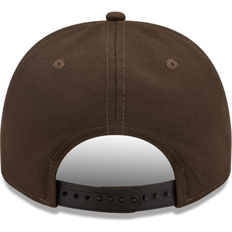 shapka-izvita-kafyav-snapbek-9fifty-a-frame-precurved-visor-pin-na-chicago-white-sox-mlb-ot-new-era