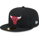 shapka-ploska-cherna-prilepnala-59fifty-rhinestone-badge-na-chicago-bulls-nba-ot-new-era