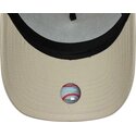 shapka-izvita-traker-bezhov-snapbek-a-frame-league-essential-na-new-york-yankees-mlb-ot-new-era