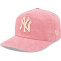 shapka-izvita-roza-reguliruem-19twenty-precurved-corduroy-pastel-na-new-york-yankees-mlb-ot-new-era