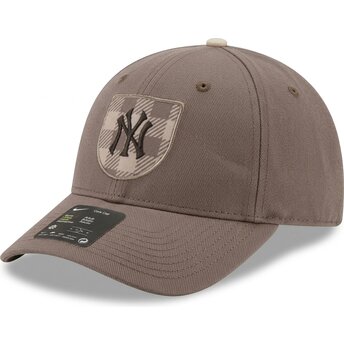 Шапка извита кафяв снапбек Dri-Fit Rise Structured на New York Yankees MLB от Nike