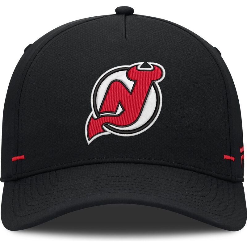 shapka-izvita-cherna-snapbek-structured-a-frame-na-new-jersey-devils-nhl-ot-fanatics