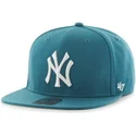shapka-ploska-zelena-snapbek-na-new-york-yankees-mlb-ot-47-brand