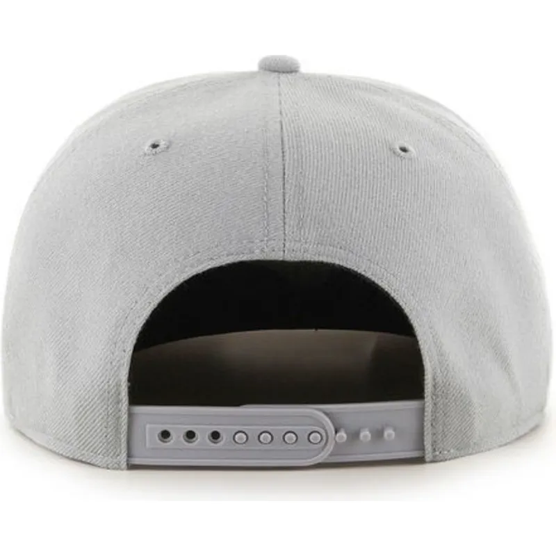 shapka-ploska-siv-snapbek-tejido-vaquero-na-new-york-yankees-mlb-ot-47-brand
