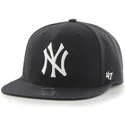 shapka-ploska-tmnosin-snapbek-na-new-york-yankees-mlb-ot-47-brand