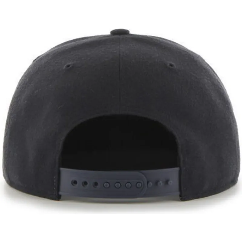 shapka-ploska-tmnosin-snapbek-na-new-york-yankees-mlb-ot-47-brand