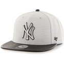47-brand-flat-brim-seitliches-logo-mlb-new-york-yankees-smooth-snapback-cap-grau