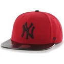 shapka-ploska-chervena-snapbek-brillante-na-new-york-yankees-mlb-ot-47-brand