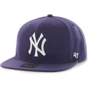 violette-flache-snapback-kappe-mit-seitlichem-mlb-new-york-yankees-logo-von-47-brand