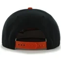 shapka-ploska-cherna-snapbek-lisa-lateral-na-san-francisco-giants-mlb-ot-47-brand