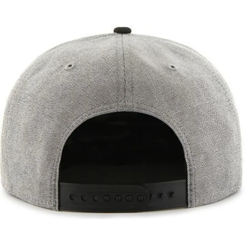 shapka-ploska-siv-snapbek-na-new-york-yankees-mlb-ot-47-brand