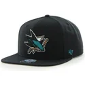 shapka-ploska-cherna-snapbek-na-san-jose-sharks-nhl-ot-47-brand