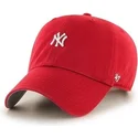 shapka-izvita-chervena-reguliruem-na-new-york-yankees-mlb-ot-47-brand