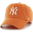 shapka-izvita-oranzhev-reguliruem-na-new-york-yankees-mlb-ot-47-brand