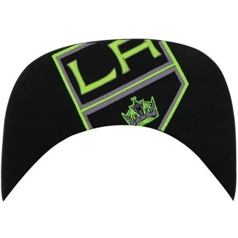 shapka-ploska-cherna-snapbek-na-los-angeles-kings-nhl-ot-47-brand