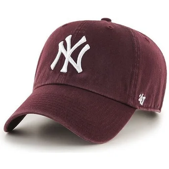 shapka-izvita-chervena-reguliruem-na-new-york-yankees-mlb-ot-47-brand